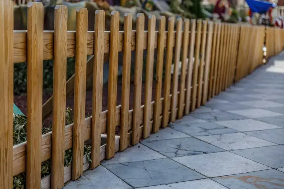 Picket fence installed by a licensed C13 contractor.