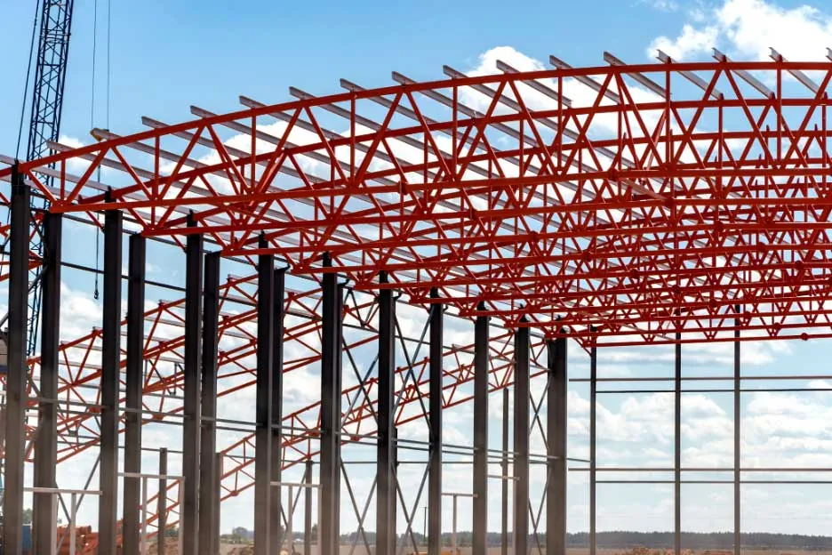 Structural steel roof trusses and columns