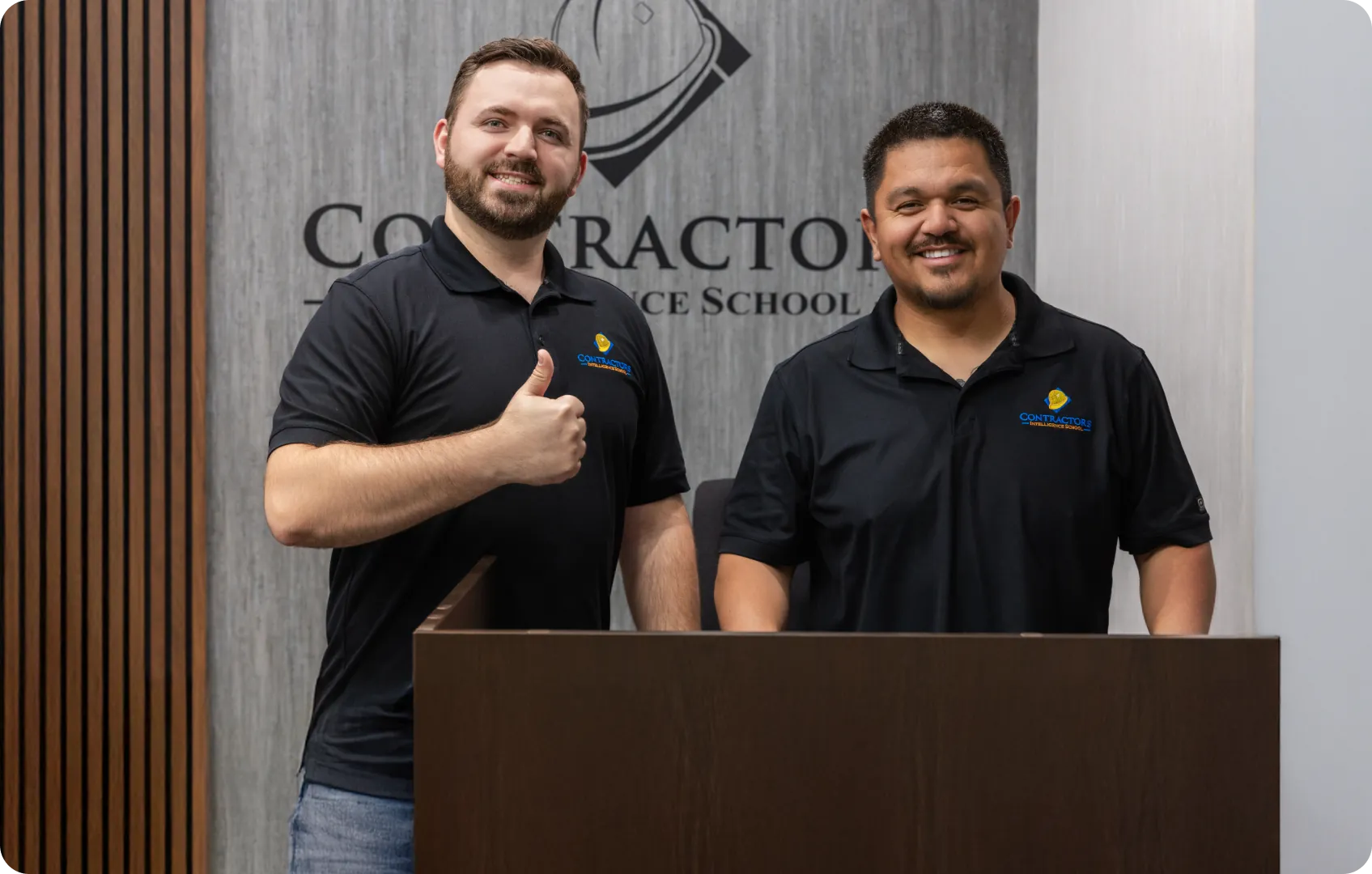 Prepárate para el examen de licencia CSLB con nuestros instructores expertos.